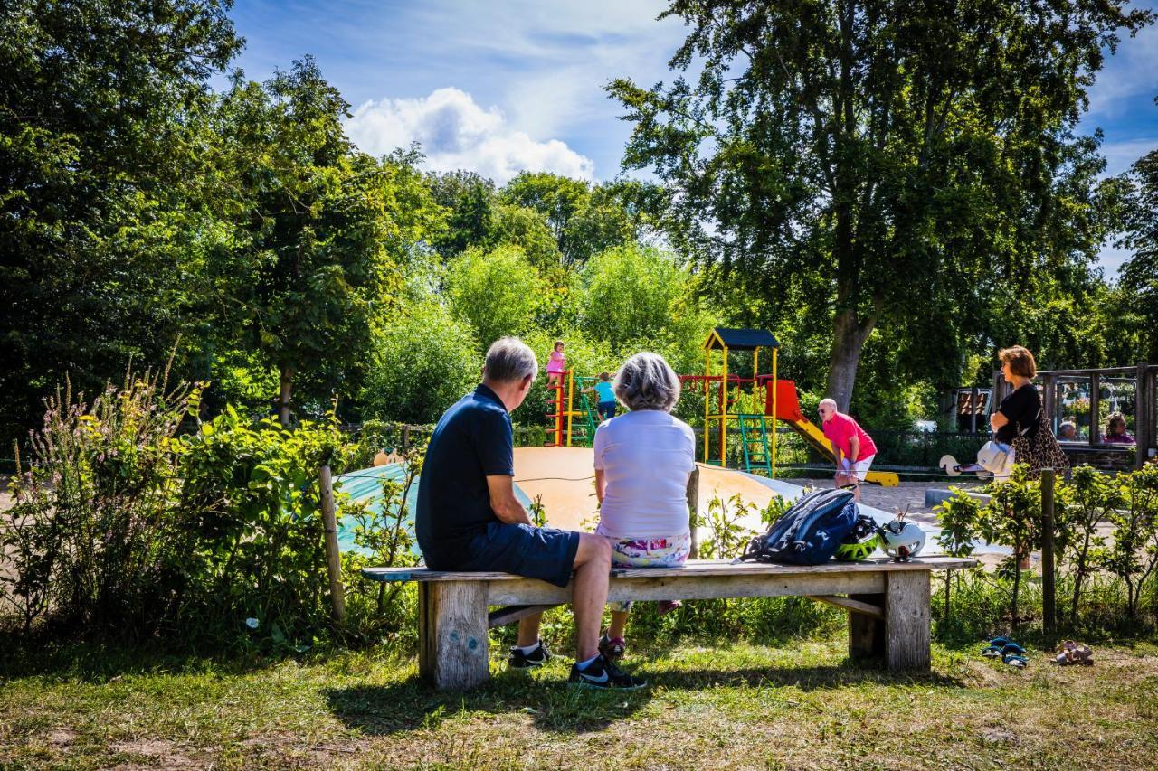 Oranjezon - Vakantiehuis 6 personen Vrouwenpolder Buitenkant foto